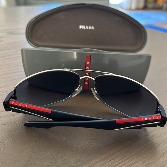 Prada Linea Rossa sunglasses - Picture 11 of 13